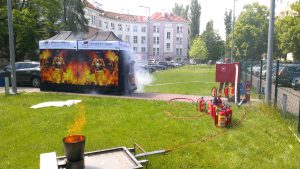 Blog 3 Szkolenie ppoż z komorą dymową w namiocie BHP Życie