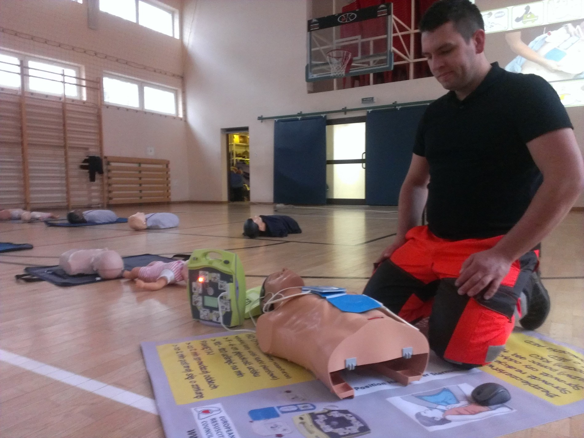 szkolenie pierwsza pomoc warszawa AED