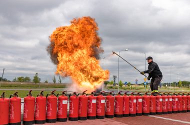 Pokaz ppoż -zagrożenia pożarowe Pokaz ppoż -zagrożenia pożarowe